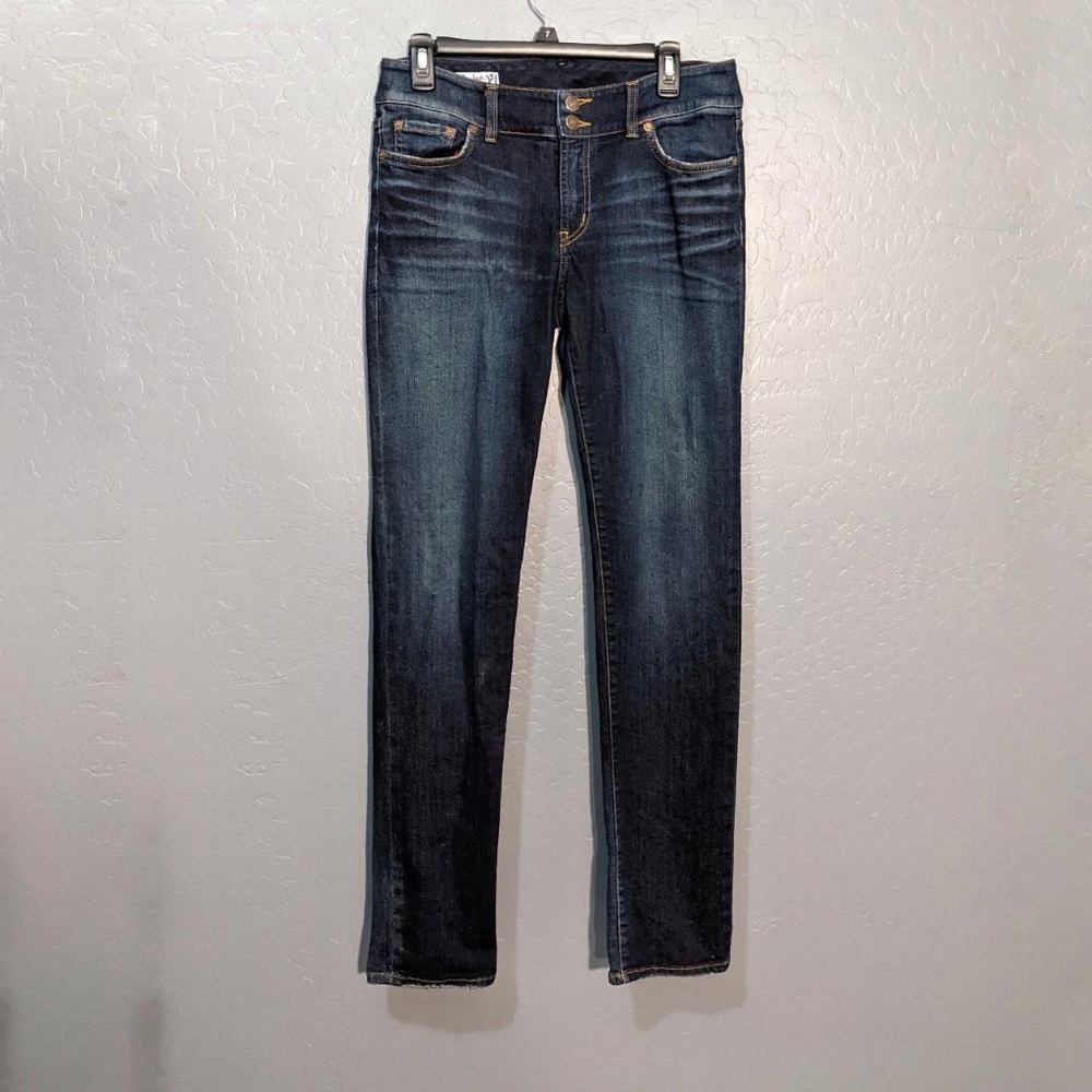 Red Engine cinder medium wash jeans